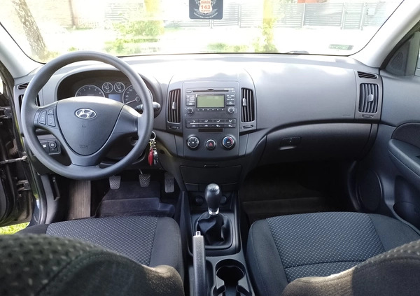 Hyundai I30 cena 20000 przebieg: 150900, rok produkcji 2011 z Lewin Brzeski małe 232